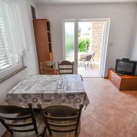 Dunja D Apartament *